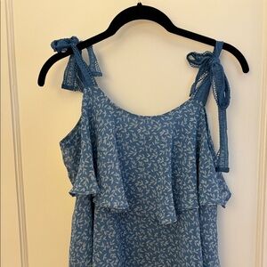 Super cute blue tunic top